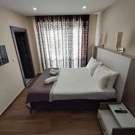 Bone Kat 2 Hotell 2*