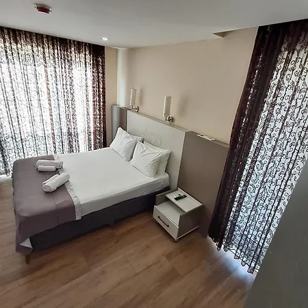 Bone Kat 2 Hotel
